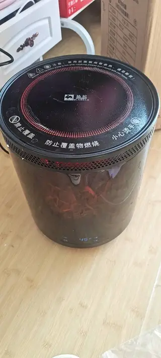 远红外取暖炉陶瓷面板，升温特别快。能吃火锅。没用过几次，智能语音版