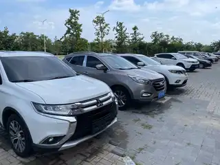庄缘严选二手车行正式进驻长兴岛啦！本店主要经营各种高中低端精品二手车，批发各类万元内代步车，工具车，