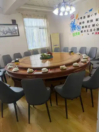 本店出兑带有KTV包间，有意者电话联系151****5223