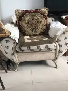 两个单人沙发，一个长沙话低价出售