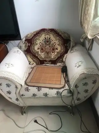 两个单人沙发，一个长沙话低价出售
