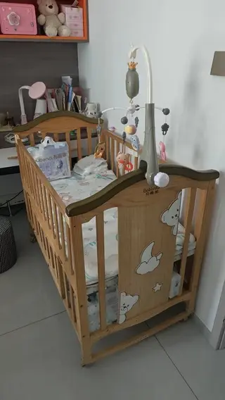 婴儿床孩子大了闲置了， 贝唯他婴儿床实木无漆宝宝bb摇篮多功能儿童新生儿可移动拼接大床 颜色分类: