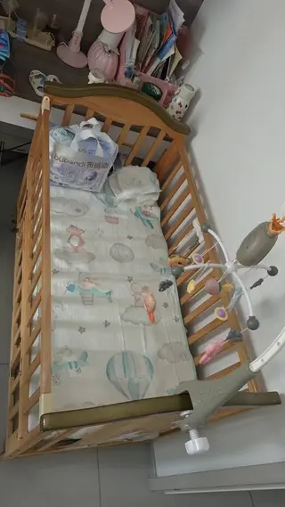 婴儿床孩子大了闲置了， 贝唯他婴儿床实木无漆宝宝bb摇篮多功能儿童新生儿可移动拼接大床 颜色分类: