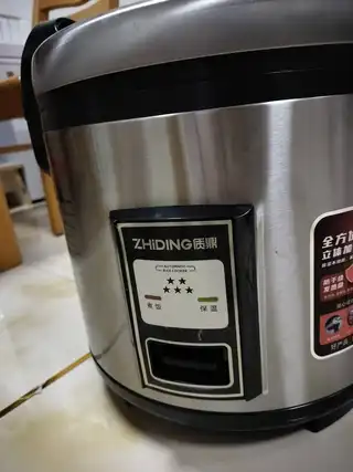 这锅用不到半年，二十人吃饭够用，现在人都分开了，闲置。买时四百九八，现在便宜