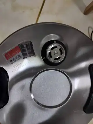 这锅用不到半年，二十人吃饭够用，现在人都分开了，闲置。买时四百九八，现在便宜