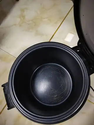 这锅用不到半年，二十人吃饭够用，现在人都分开了，闲置。买时四百九八，现在便宜