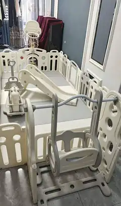 儿童围栏，9成新，带木马，滑梯，秋千，最大尺寸280*150 尺寸可以根据自己调整，围栏自取的话价格