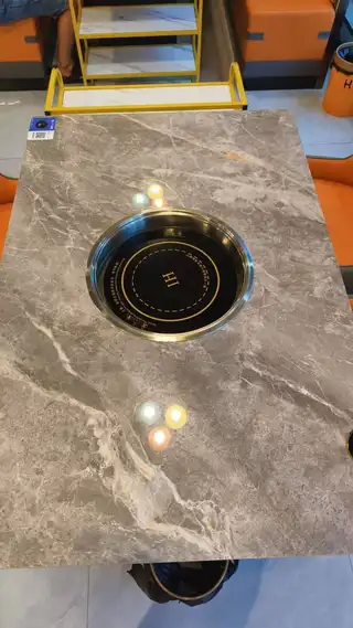 火锅专用桌子，可带全套遥控电磁炉