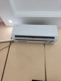 空调 品牌奥克斯舒适侠 7月14号购买 1.5匹 空调架，空调雨衣 空调插座