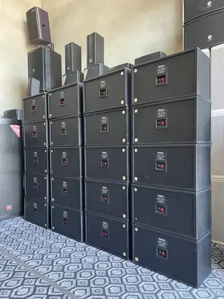 出售二手音箱设备，KTV包房饭店酒吧烤吧K歌音箱功放效果器话筒点歌机，有需要的联系159****62