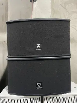 出售二手音箱设备，KTV包房饭店酒吧烤吧K歌音箱功放效果器话筒点歌机，有需要的联系159****62