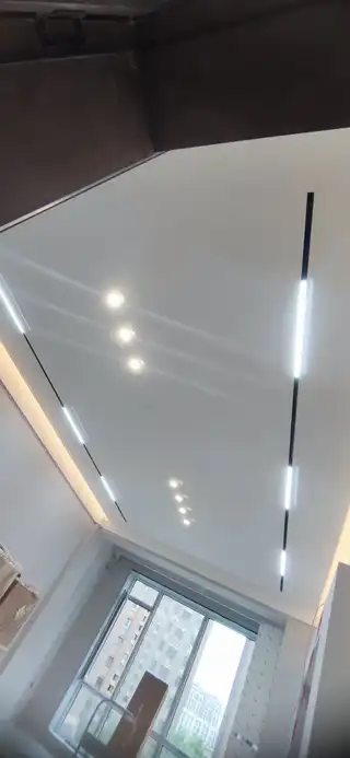 房屋装修，力工砸墙，水电改造，水电维修，瓦匠贴砖，木匠装修，衣柜，橱柜，鞋柜，吊顶，大白油工，大白维