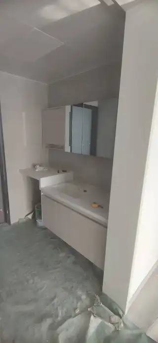 房屋装修，力工砸墙，水电改造，水电维修，瓦匠贴砖，木匠装修，衣柜，橱柜，鞋柜，吊顶，大白油工，大白维