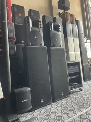 出售二手音箱设备，KTV包房饭店酒吧烤吧K歌音箱功放效果器话筒点歌机，有需要的联系159****62