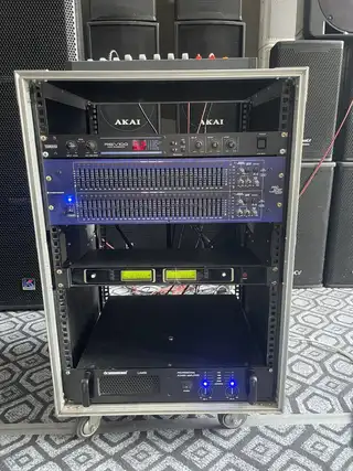 出售二手音箱设备，KTV包房饭店酒吧烤吧K歌音箱功放效果器话筒点歌机，有需要的联系159****62