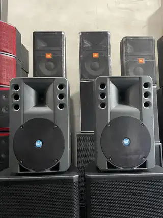 出售二手音响设备，KTV卡拉OK酒吧舞台演出K歌音箱 电视 点歌机 专业音箱 后级功放 无线话筒 前