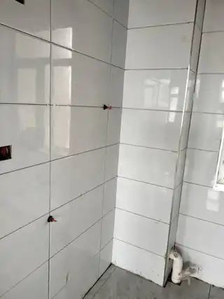专业砸墙，专业瓦工 贴砖 外墙保温，防水，砌砖抹灰具有多年经验
