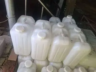 50斤厚皮酒桶10块钱一只，装油，装水，装米，特别使用！需要的老板，楼区王员外酒坊自提