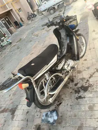 卖宗申弯梁摩托车，一切都好用，发动机没动，有意者联系电话