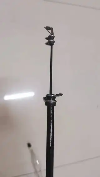 鱼竿退坑不钓了，狼王矶钓杆70元，黄色手改矶竿60元，都是28偏19钓。都是下水不超过2次。周一到周