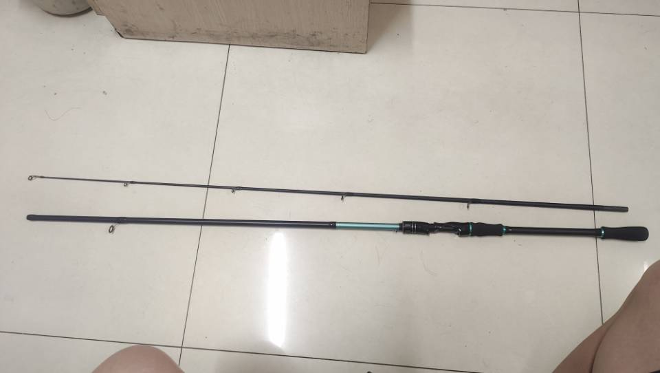 长兴岛楼区鱼竿退坑不钓了，手竿40元未下水竿稍绳子没了，28偏19钓，路亚竿2米4下水两次M钓性25