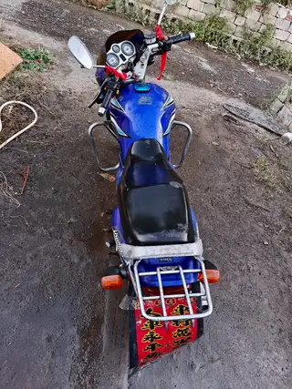 出售自家两台铃木125摩托车，一千五一辆，有需要给我打电话吧139****3543