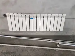 出售几组暖气片，没进过水。买房铺地暖撤下来的。 长短不一样，高都是46厘米。楼区自取。