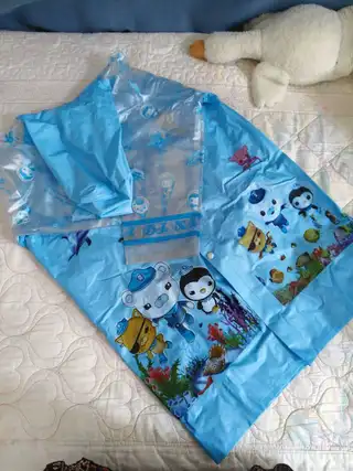 闲置雨衣，一个10元，两个15
