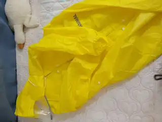 闲置雨衣，一个10元，两个15
