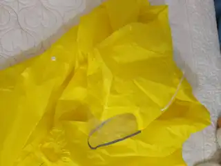 闲置雨衣，一个10元，两个15