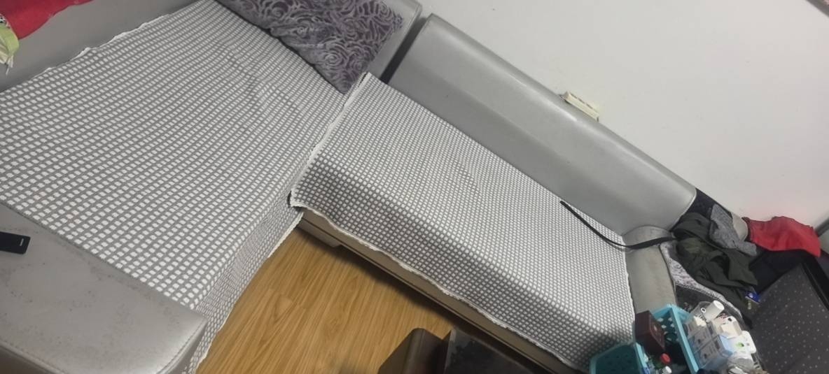 垫子是两年的高密度海绵垫子没有丝毫塌陷