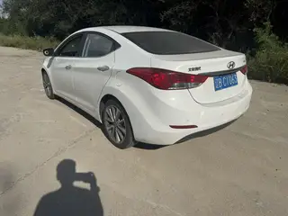 15年的，自动档，车嘎嘎新，天窗，真皮座椅，颜值小王子，批发价21800