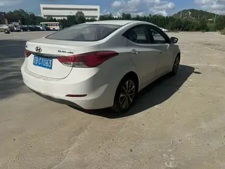 15年的，自动档，车嘎嘎新，天窗，真皮座椅，颜值小王子，批发价21800