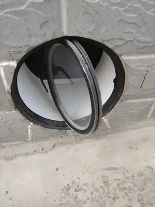专业水钻打眼，打各种角度的斜眼，电镐砸墙，，大型水锯割混泥土墙，门口、窗口，楼梯口，一次成型，微电1