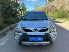 新到14年新款现代途胜，极品车况，全车原版原漆，重点手动挡2.0四驱，时表10万公里，开着特别好，检