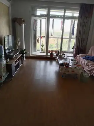 出恒力石化棉袄一件，海景花园二期B招合租，男，包物业宽带取暖，有意者私聊