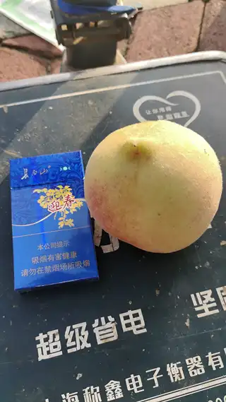 打个广告，感谢大家 老丈人自家桃园，无农药残留，无膨大剂，需要可以联系我 电话微信 138****5