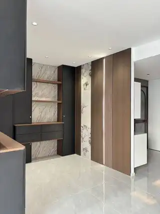 海景装饰：服务热线：855****6 透明装修，大包49800元起，包含：水，电，瓷砖，地板，木门，