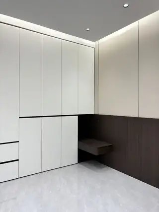 海景装饰：服务热线：855****6 透明装修，大包49800元起，包含：水，电，瓷砖，地板，木门，