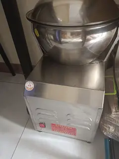 电饼敖，和面机，封口机，基本都是全新的，没用几次，低价出售。