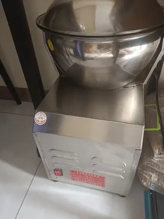 电饼敖，和面机，封口机，基本都是全新的，没用几次，低价出售。