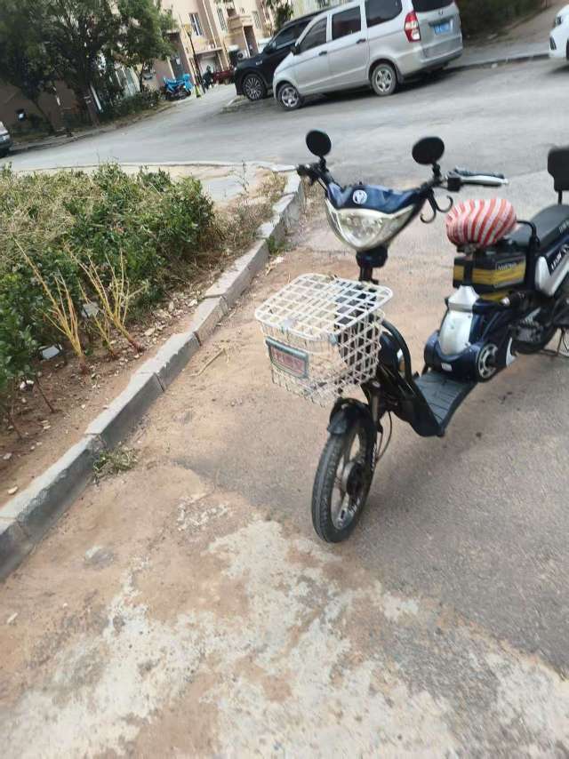 卖比德文电动车，一切都好用，有旧车可兑换，价格400元，非诚勿扰，有意者电话联系