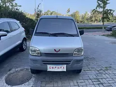 16年五菱之光，10万公里，费用到明年4月，全车无锈烂，地盘紧凑，状态良好岛里有需要的来吧 此外大量