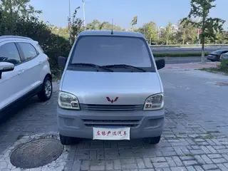 16年五菱之光，10万公里，费用到明年4月，全车无锈烂，地盘紧凑，状态良好岛里有需要的来吧 此外大量
