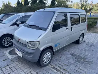 16年五菱之光，10万公里，费用到明年4月，全车无锈烂，地盘紧凑，状态良好岛里有需要的来吧 此外大量