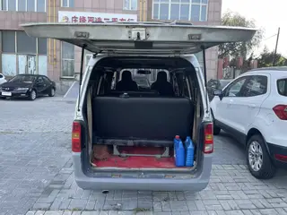 16年五菱之光，10万公里，费用到明年4月，全车无锈烂，地盘紧凑，状态良好岛里有需要的来吧 此外大量