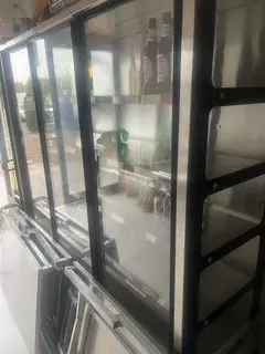 麻辣烫、炸串、酒水展示柜！ 用途多多！ 现在还在使用中。因为马上搬家 能用上的联系我！