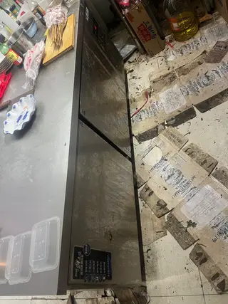 后厨双冷柜。冷冻冷藏！ 成色不错。房租到期。能用上的就拿走