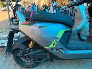 出个9号 M395C Max（不是闪骑版），新车跑了不到200公里，低里程车况。 车目前空车，有牌子