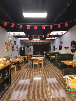 三堂合美华庭北旺铺出兑，因精力有限无暇打理，忍痛转让！店内设备齐全，接手即可营业。12万整体出兑，楼